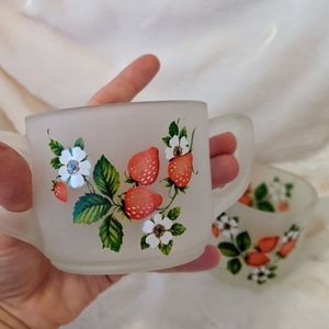 ✨ SOLD ✨ Vintage Frosted Glass Strawberry Cream & Sugar Set🍓